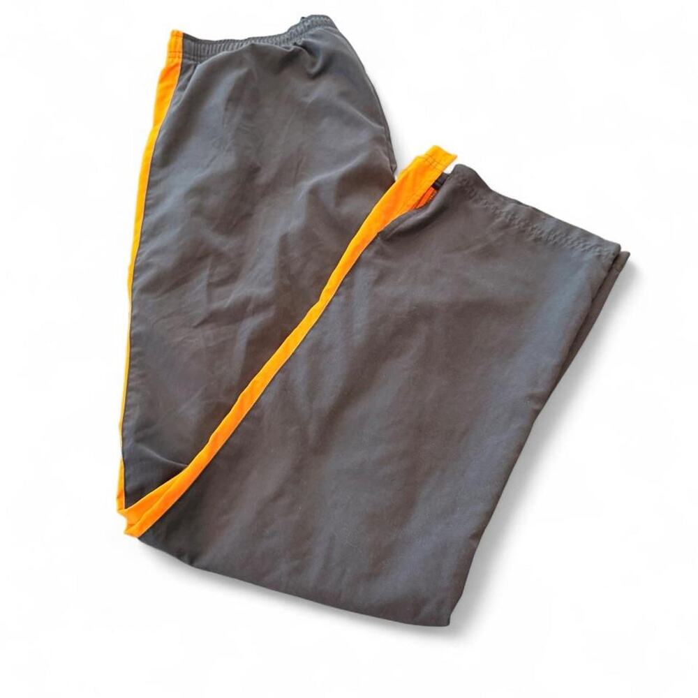 Nike Boys Youth Size M (8-10) Gray Track Pants gold & White Side Stripes